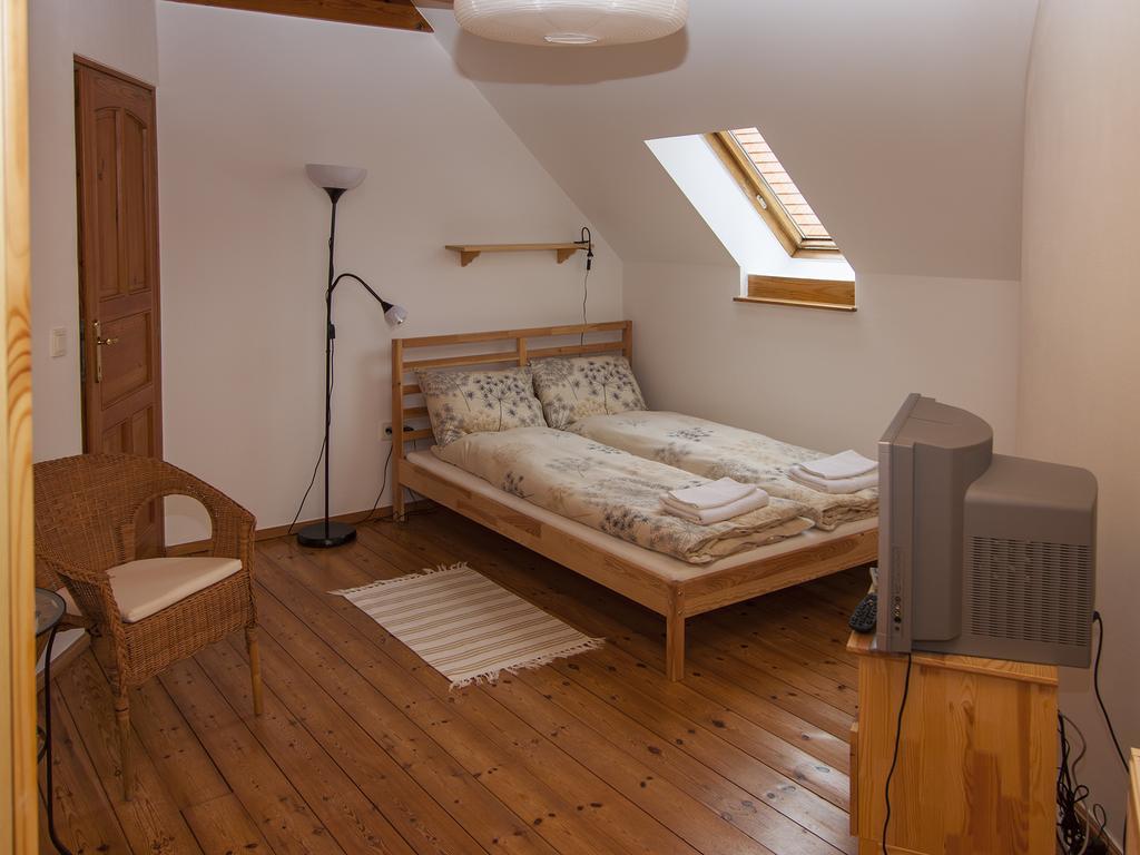 Amadeus Vendeghaz Hotel Esztergom Room photo