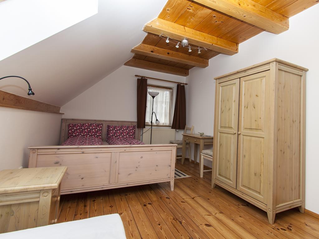 Amadeus Vendeghaz Hotel Esztergom Room photo