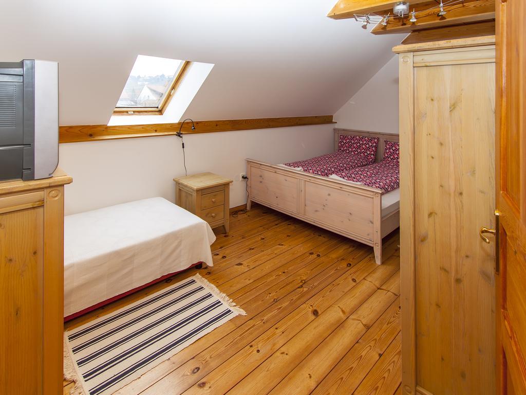 Amadeus Vendeghaz Hotel Esztergom Room photo