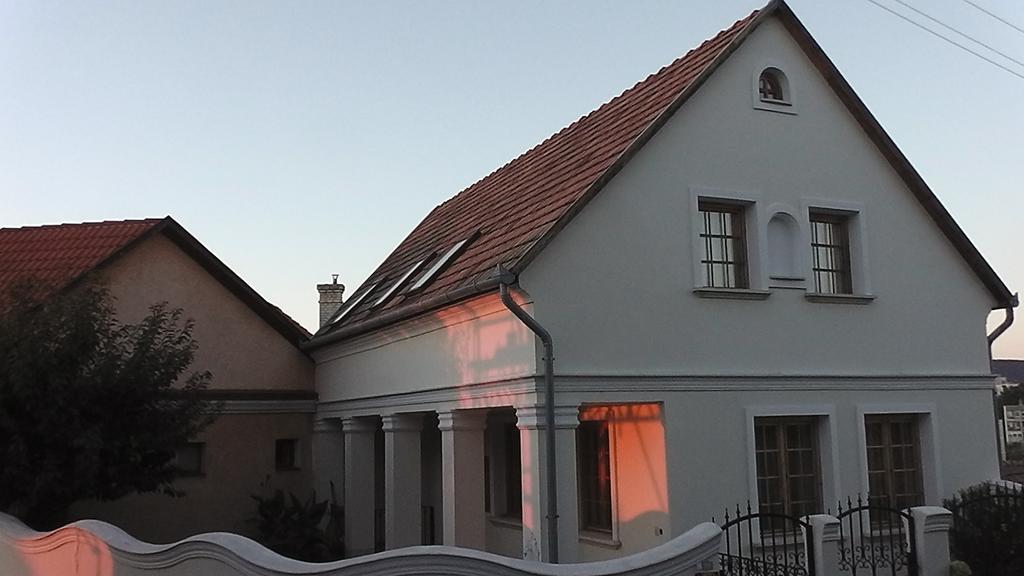 Amadeus Vendeghaz Hotel Esztergom Exterior photo